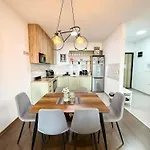 Apartment Mml *
